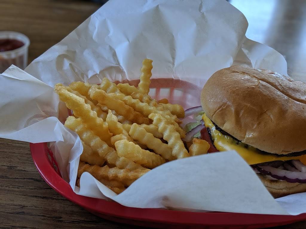 Burger Shack | restaurant | 7834 Golden State Hwy, Los Molinos, CA 96055, USA | 5303842041 OR +1 530-384-2041