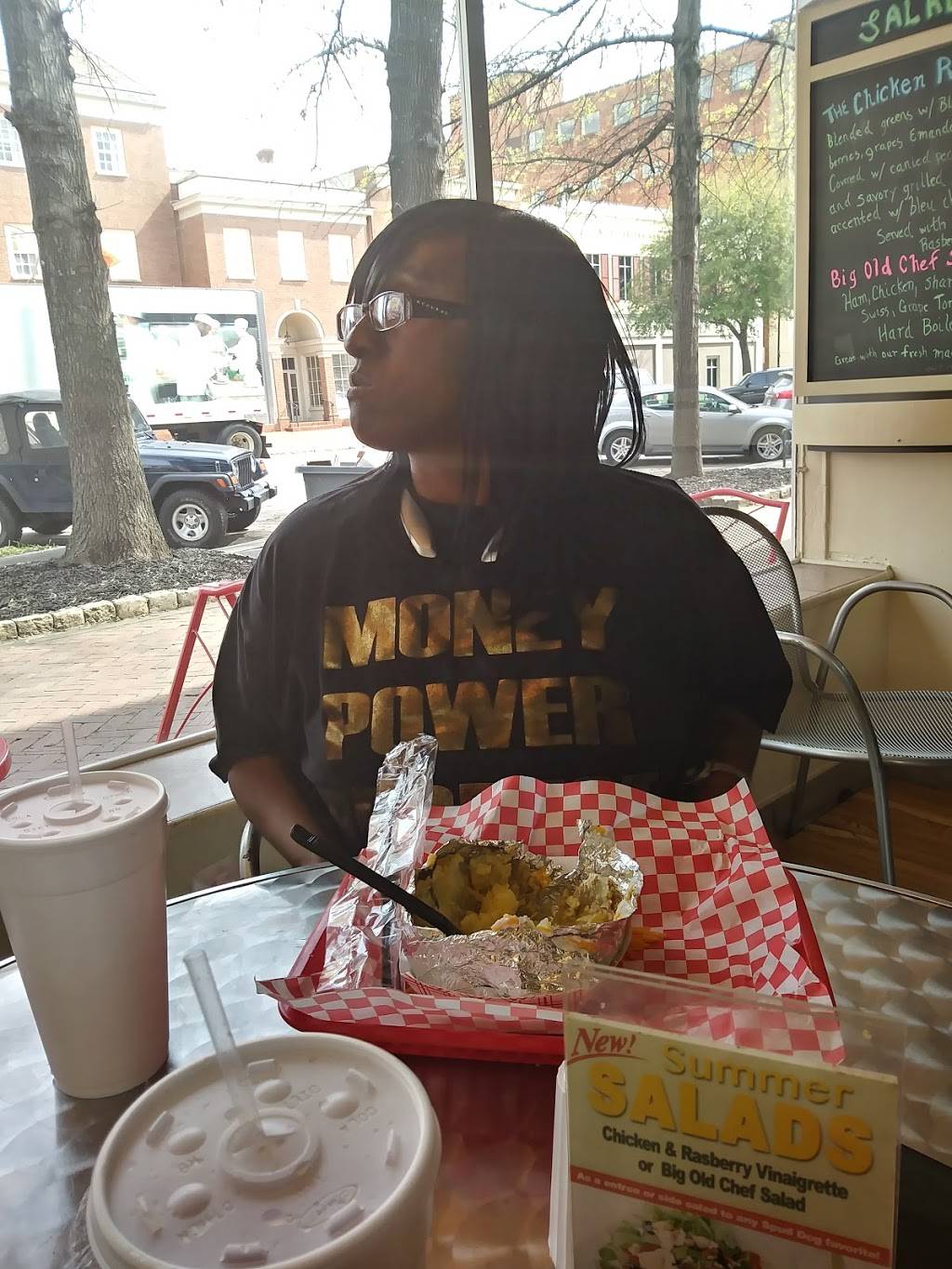 Spud Dogs | restaurant | 490 Cherry St, Macon, GA 31201, USA | 4786214848 OR +1 478-621-4848