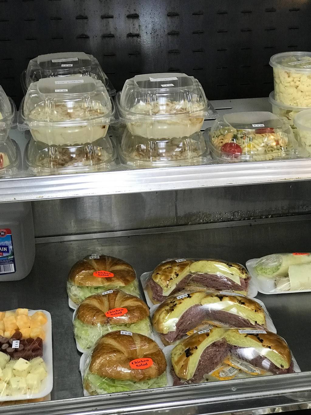 Leonards Pizza | meal delivery | 80 Rochester Rd, Leonard, MI 48367, USA | 5867529555 OR +1 586-752-9555