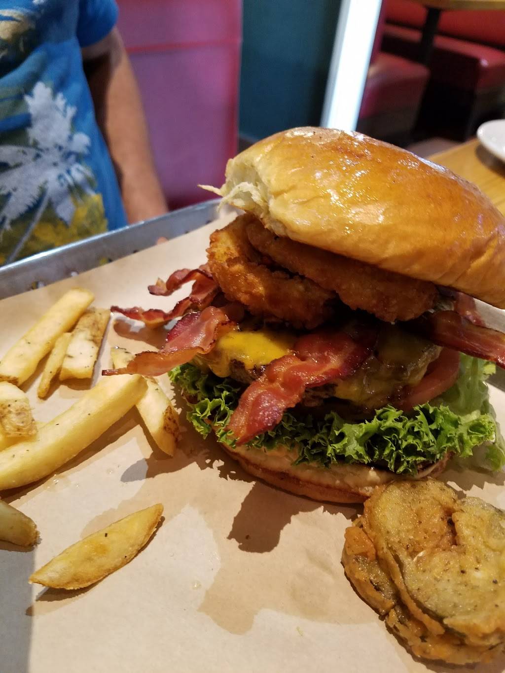 Chilis Grill & Bar | meal takeaway | 16815 S Mercantile Blvd, Noblesville, IN 46060, USA | 3177703355 OR +1 317-770-3355