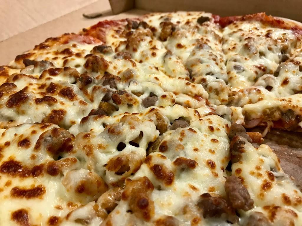 Caseys |  | 639 E Terra Cotta Ave, Crystal Lake, IL 60014, USA | 8154591518 OR +1 815-459-1518