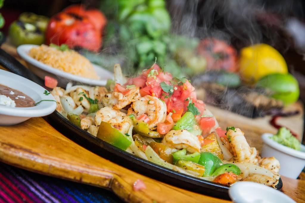 Cesars Killer Margaritas - Clark | restaurant | 3166 N Clark St, Chicago, IL 60657, USA | 7732482835 OR +1 773-248-2835