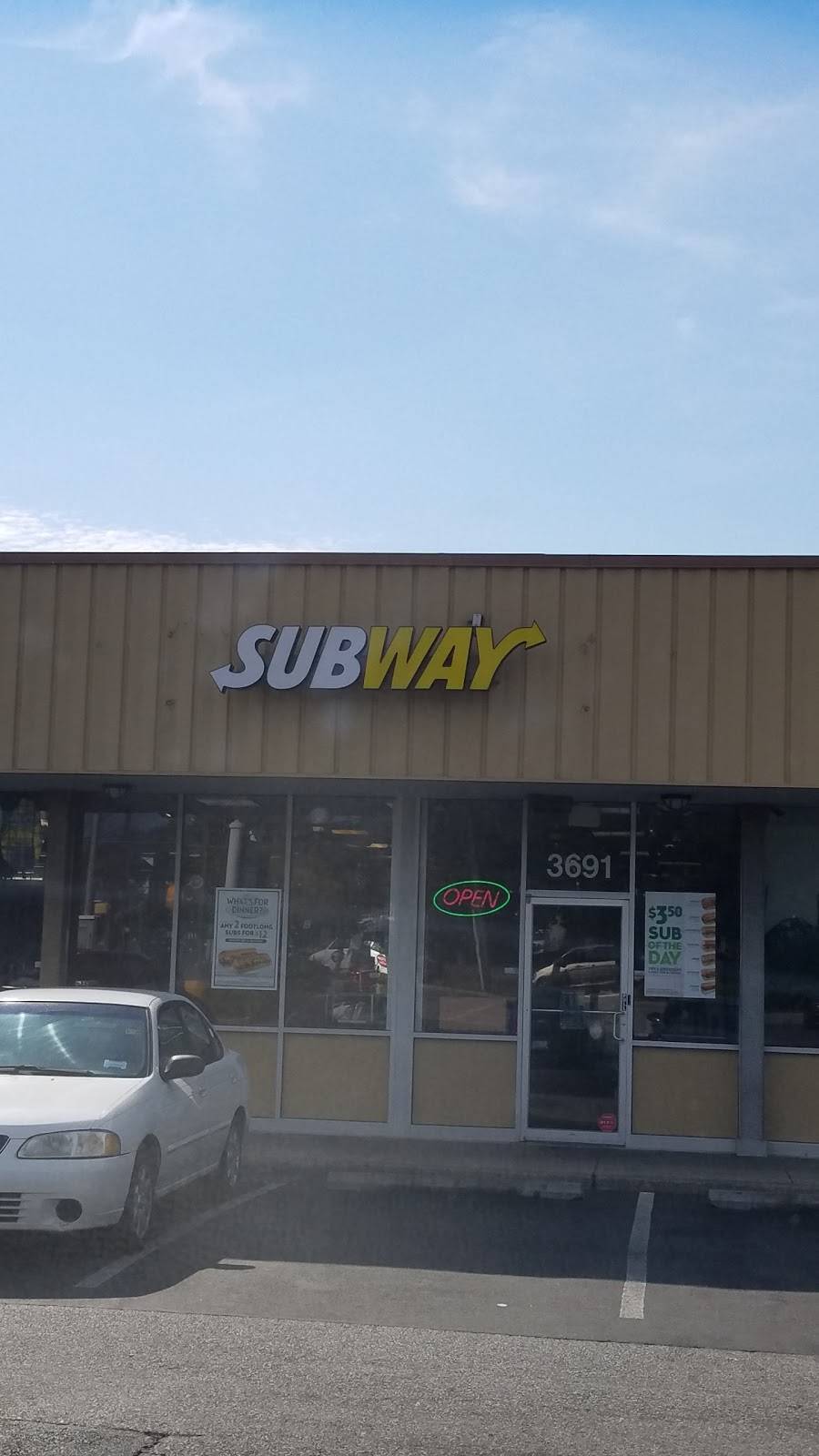 Subway | restaurant | 3691 Bladensburg Rd, Colmar Manor, MD 20722, USA | 3017799600 OR +1 301-779-9600