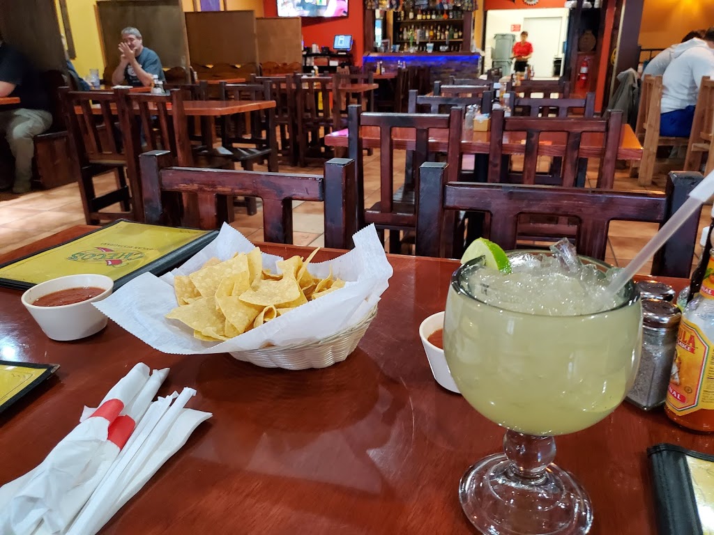 Checos Mexican Restaurant-Ironton | restaurant | 106 W Russell St, Ironton, MO 63650, USA | 5734322232 OR +1 573-432-2232