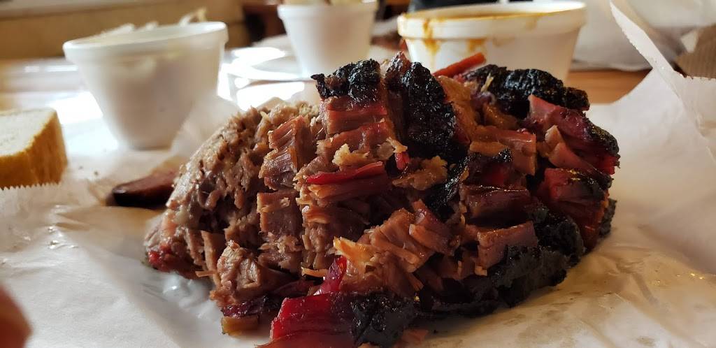 Rudys "Country Store" and Bar-B-Q | restaurant | 1790 N Central Expy, Allen, TX 75002, USA | 2143835353 OR +1 214-383-5353