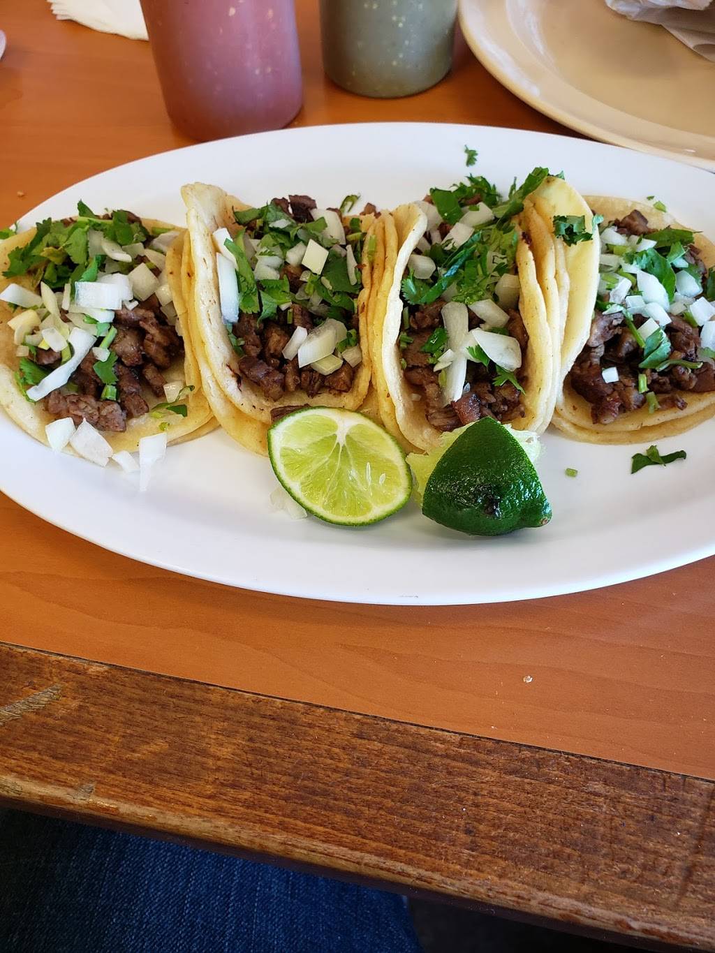 Los Cazadores Mexican Food | restaurant | 12229 Hesperia Rd, Victorville, CA 92395, USA | 4422554628 OR +1 442-255-4628