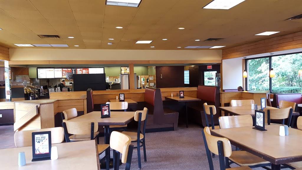 Papa Ginos | restaurant | 1018 Lexington St, Waltham, MA 02452, USA | 7818936440 OR +1 781-893-6440