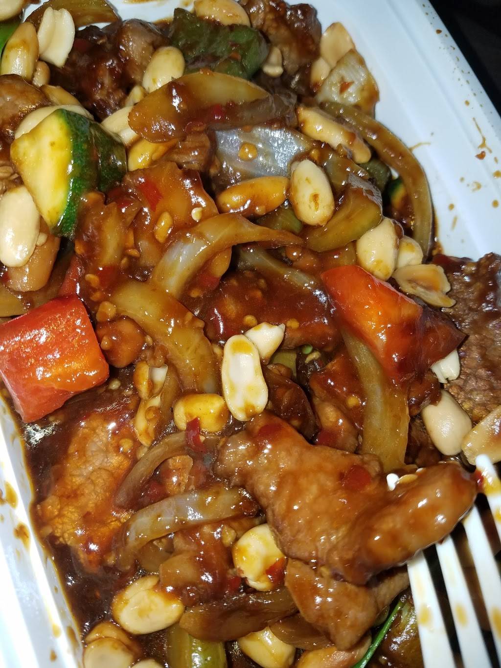 Cheng Chopsticks | restaurant | 3054 W Armitage Ave, Chicago, IL 60647, USA | 7733841668 OR +1 773-384-1668