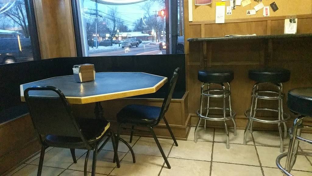 Broadway Pizza & Catering | restaurant | 60 Broadway Greenlawn, Greenlawn, NY 11740, USA | 6312610828 OR +1 631-261-0828