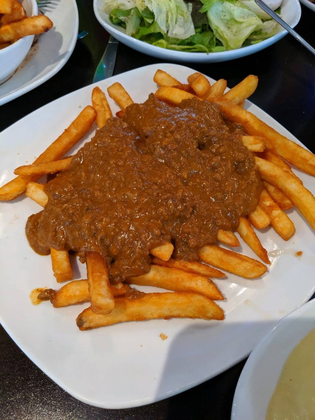 Nicks Country Oven | restaurant | 511 W 14 Mile Rd, Clawson, MI 48017, USA | 2488507289 OR +1 248-850-7289