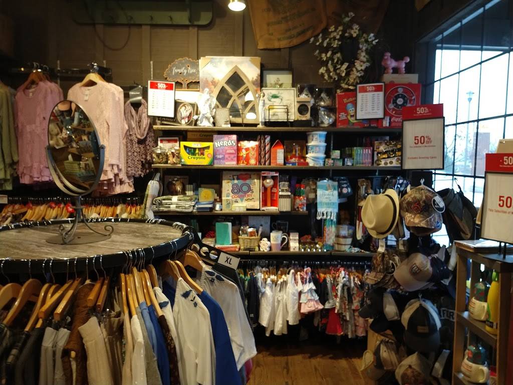 Cracker Barrel Old Country Store | restaurant | 2285 Woodlake Dr, Okemos, MI 48864, USA | 5173811511 OR +1 517-381-1511