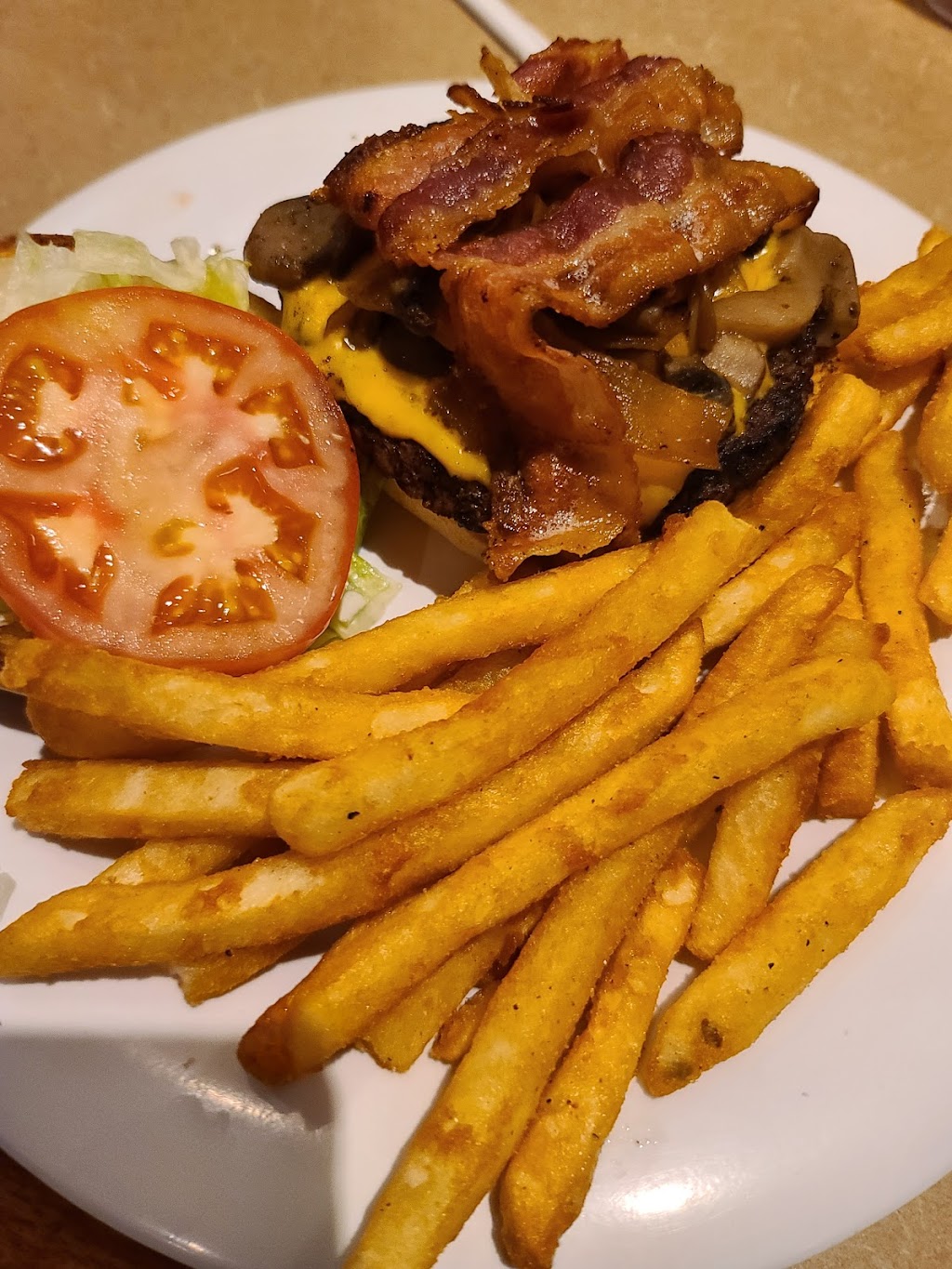 Red Elephant Pizza & Grill | restaurant | 3108 Ross Clark Cir, Dothan, AL 36303, USA | 3346737492 OR +1 334-673-7492