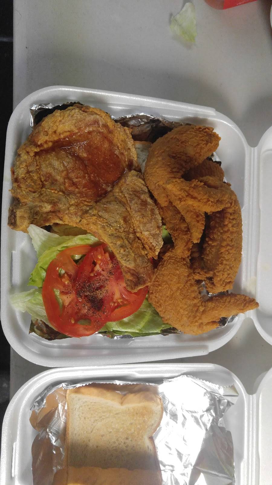 Chunkys Wings & Things | restaurant | 15348-15398 Main St N, Jacksonville, FL 32218, USA | 9049628858 OR +1 904-962-8858