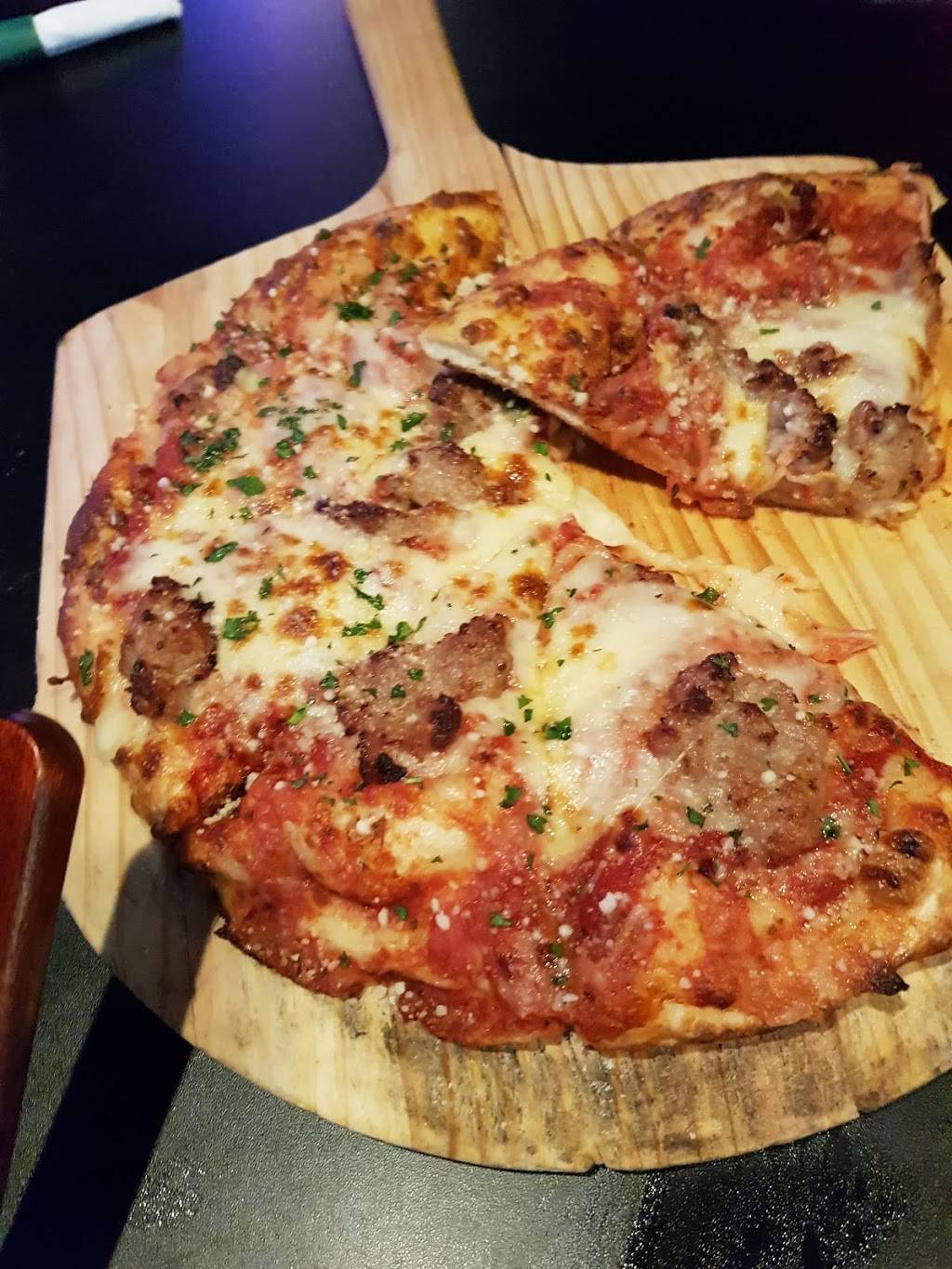 Giovannis Pizza & Pub | restaurant | 30829 Euclid Ave, Willoughby Hills, OH 44092, USA | 4402784022 OR +1 440-278-4022