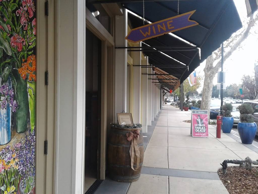 Davis Wine & Spirits | meal takeaway | 1046 Olive Dr, Davis, CA 95616, USA | 5307503200 OR +1 530-750-3200