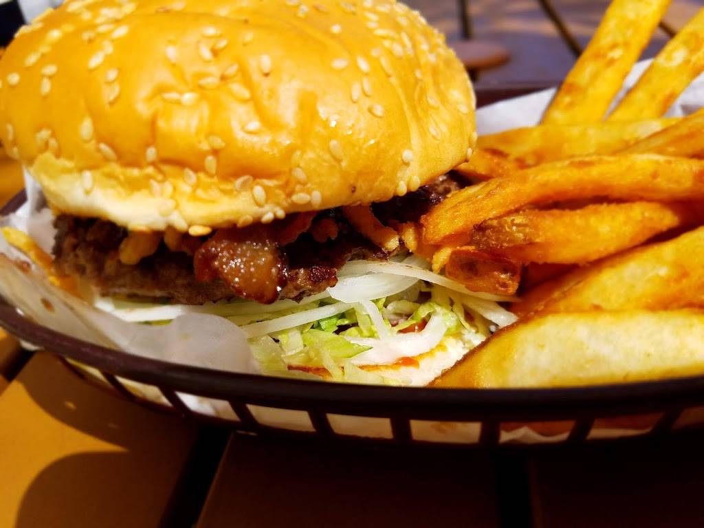 Burger Barn | restaurant | 6404 Pony Express Trail, Pollock Pines, CA 95726, USA | 5303447167 OR +1 530-344-7167