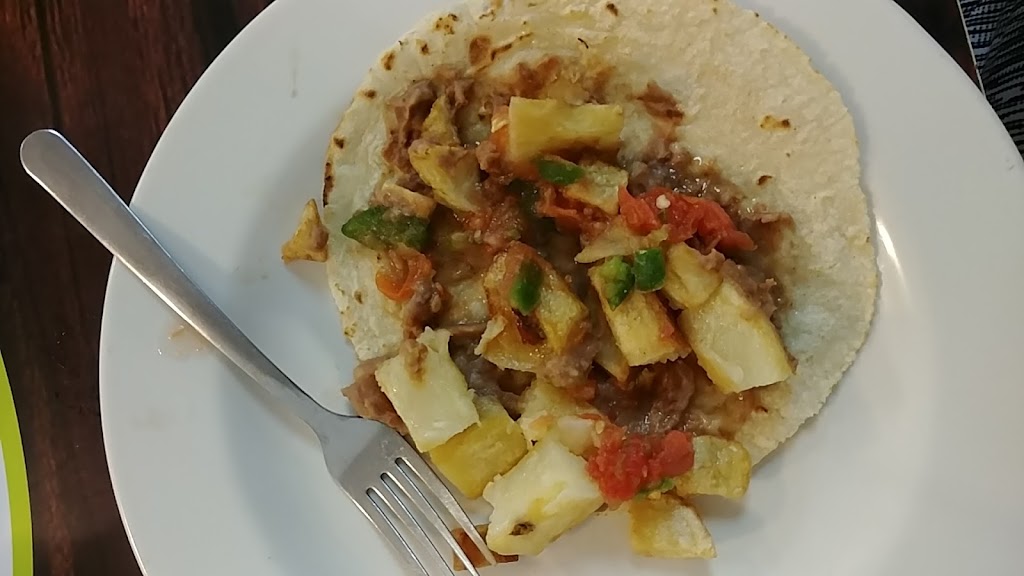 Alicias Restaurant | restaurant | 1402 W 2nd St, Mercedes, TX 78570, USA | 9565142521 OR +1 956-514-2521