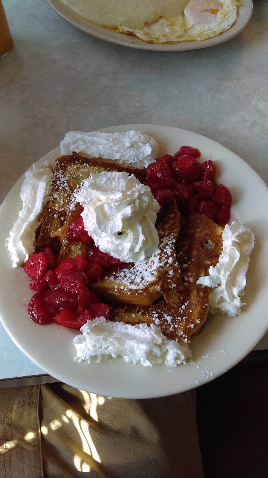 Route 66 Diner | restaurant | 950 Bay St, Springfield, MA 01109, USA | 4137374921 OR +1 413-737-4921