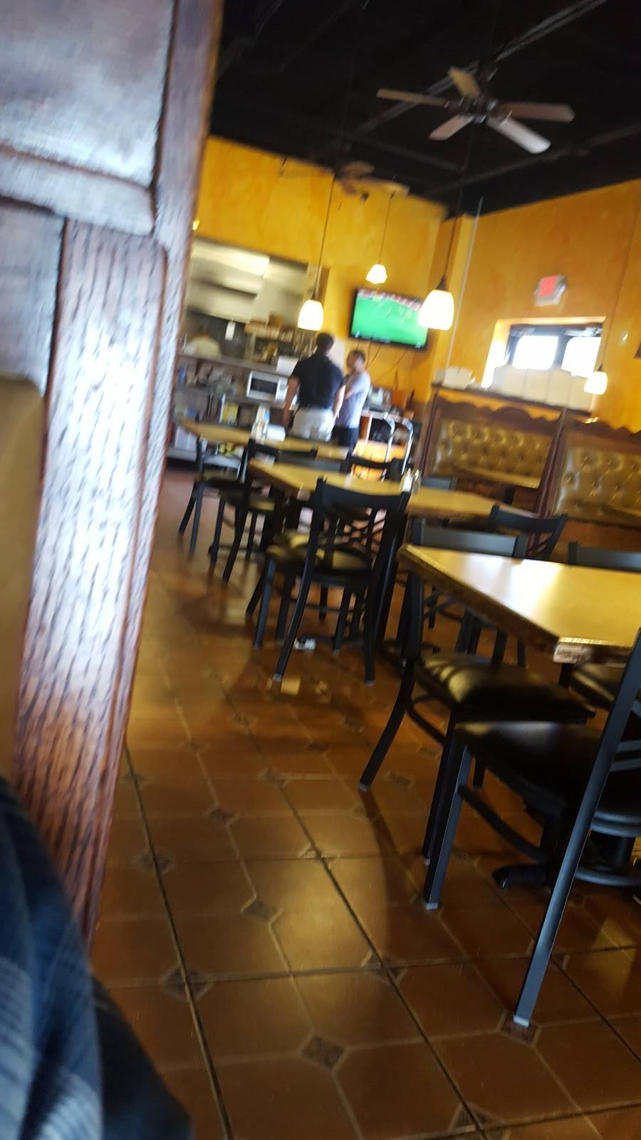 Carisilos | restaurant | 1978 Vandalia St, Collinsville, IL 62234, USA | 6183448495 OR +1 618-344-8495