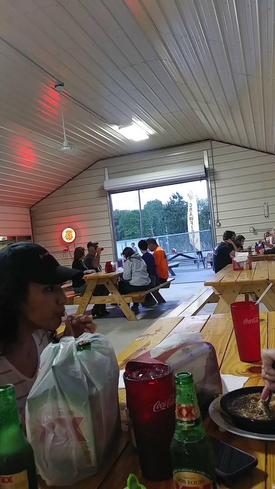 June Bugs Crawfish | restaurant | 21042 TX-494 Loop, New Caney, TX 77357, USA | 2813997681 OR +1 281-399-7681