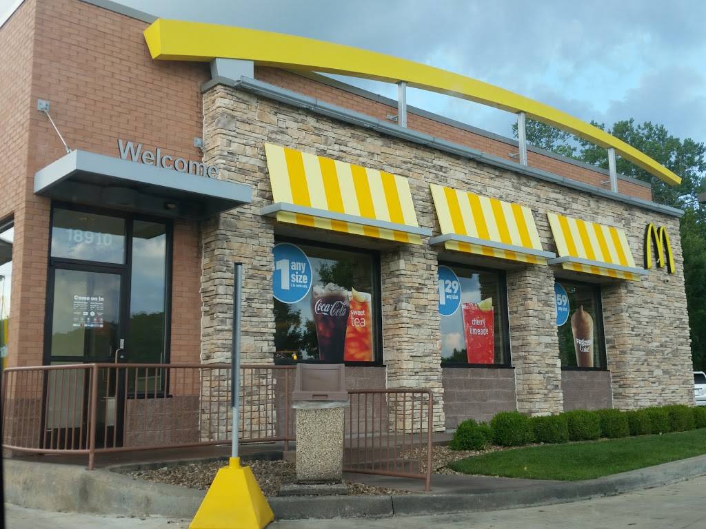 McDonalds | cafe | 18910 E US Hwy 40, Independence, MO 64055, USA | 8167958088 OR +1 816-795-8088