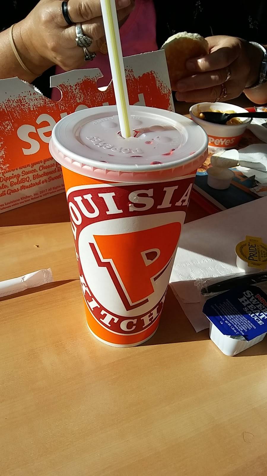 Popeyes Louisiana Kitchen | restaurant | 3501 El Camino Ave, Sacramento, CA 95821, USA | 9166962428 OR +1 916-696-2428