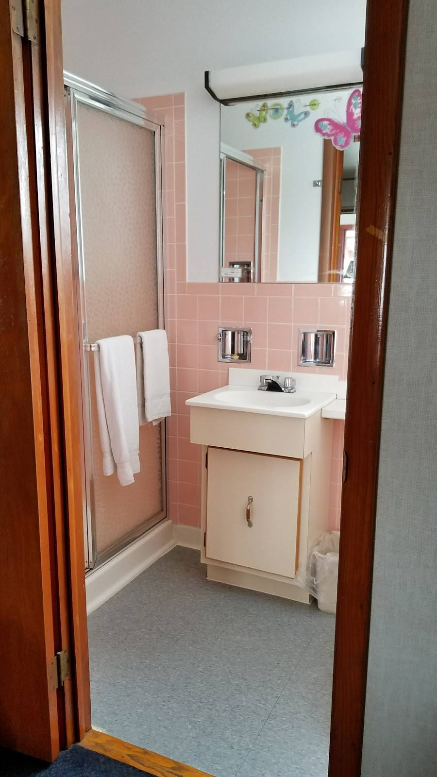 Alpine Lodge Sawmill Restaurant | restaurant | 850 William Ave, Davis, WV 26260, USA | 3042595245 OR +1 304-259-5245