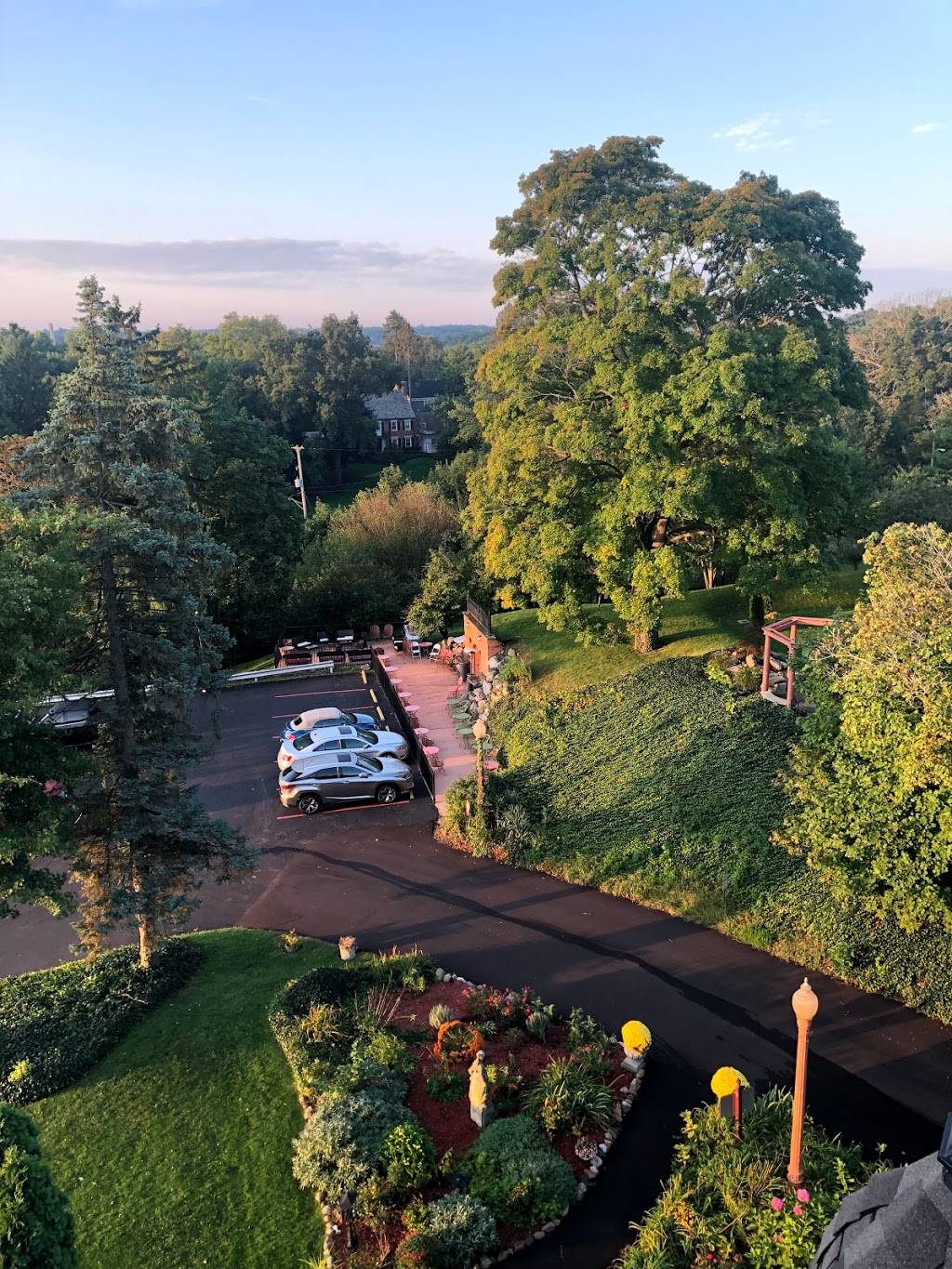 H Prime Chop House Seaffood and Steakhouse | restaurant | 101 Monroe St, Kalamazoo, MI 49006, USA | 2693441827 OR +1 269-344-1827