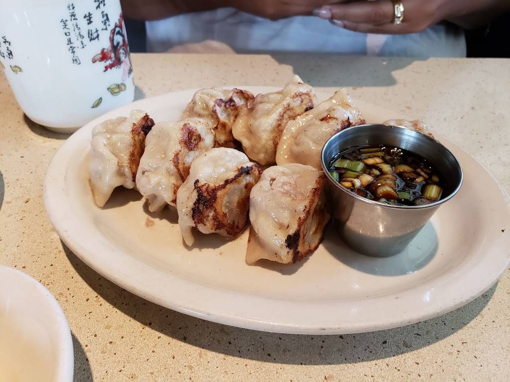 Blue Koi | restaurant | 10581 Mission Rd, Leawood, KS 66206, USA | 9133833330 OR +1 913-383-3330