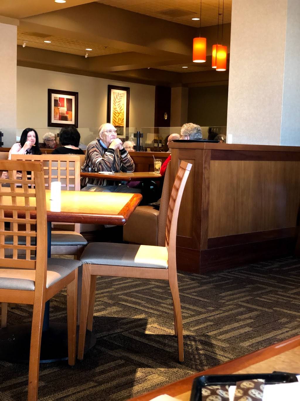 Nordstrom Cafe | restaurant | 6 Woodfield Shopping Center, Schaumburg, IL 60173, USA | 8476052121 OR +1 847-605-2121