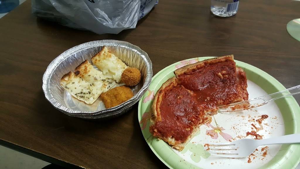 Sloans Calzones | restaurant | 190 N Merchant St, Decatur, IL 62523, USA | 2174224940 OR +1 217-422-4940