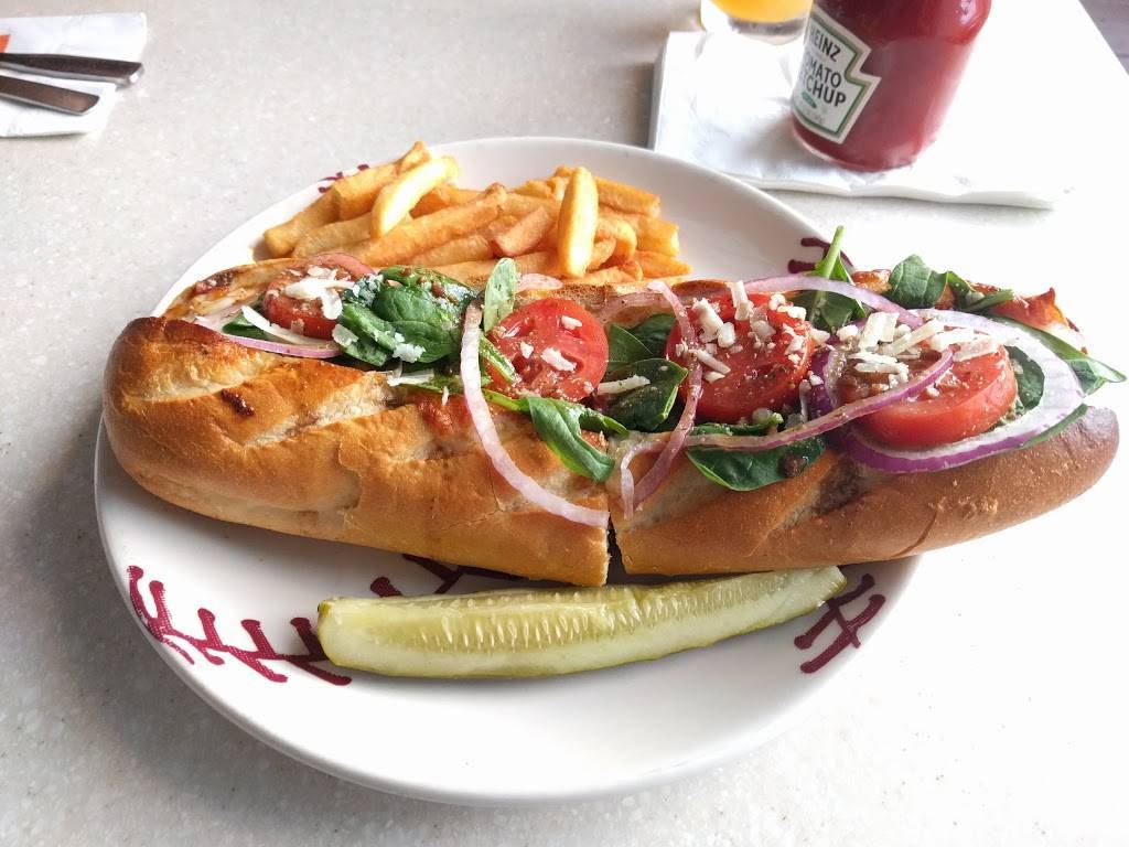 Champs Sports Grill | restaurant | 1611 N Atherton St, State College, PA 16803, USA | 8142347700 OR +1 814-234-7700