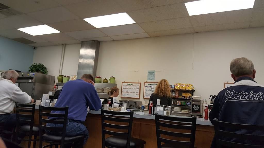 Marios Restaurant | restaurant | 223 Groton Rd, Westford, MA 01886, USA | 9783929360 OR +1 978-392-9360