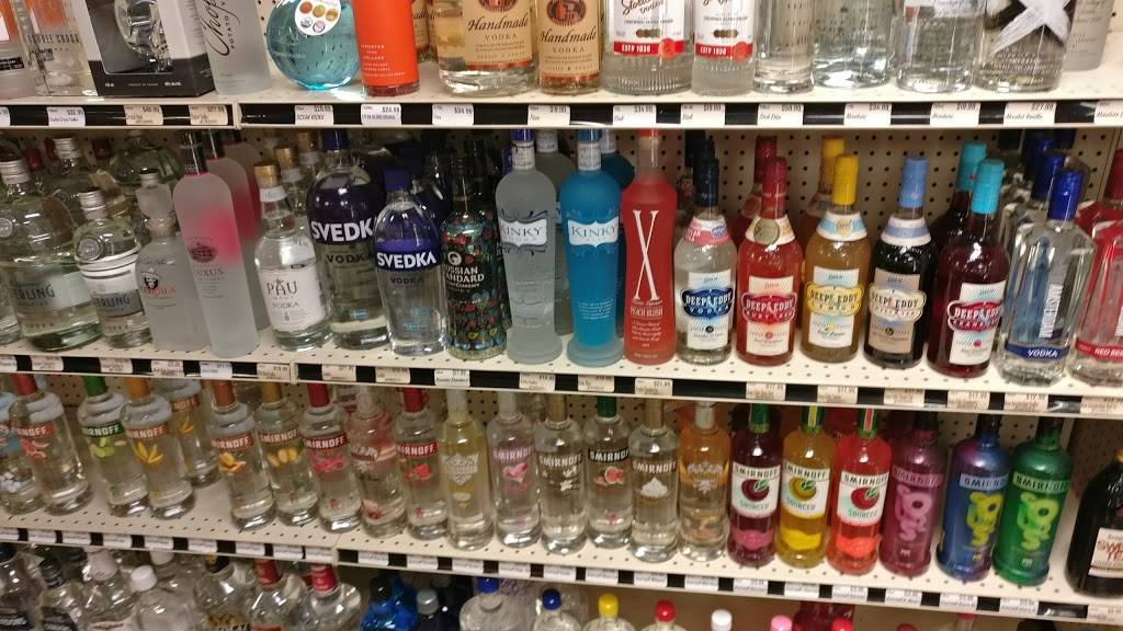 Down the Hatch Party Store | meal takeaway | 1866 Ottawa Beach Rd, Holland, MI 49424, USA | 6169947500 OR +1 616-994-7500