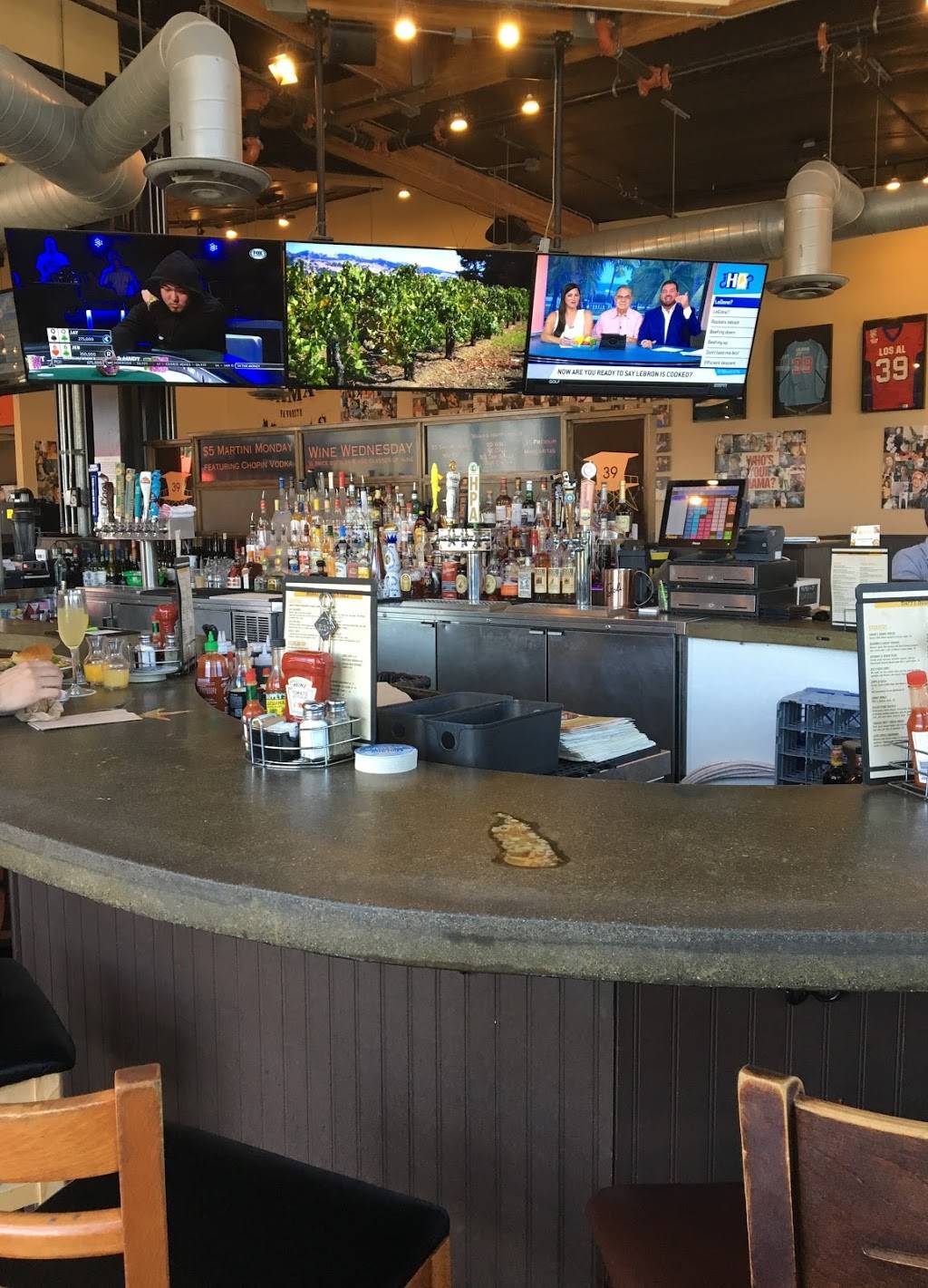 Mamas on 39 | restaurant | 21022 Beach Blvd, Huntington Beach, CA 92648, USA | 7143741166 OR +1 714-374-1166