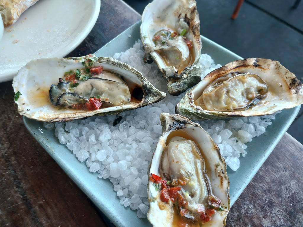 Hog Island Oyster Co. | restaurant | One Ferry Building, #11, San Francisco, CA 94111, USA | 4153917117 OR +1 415-391-7117