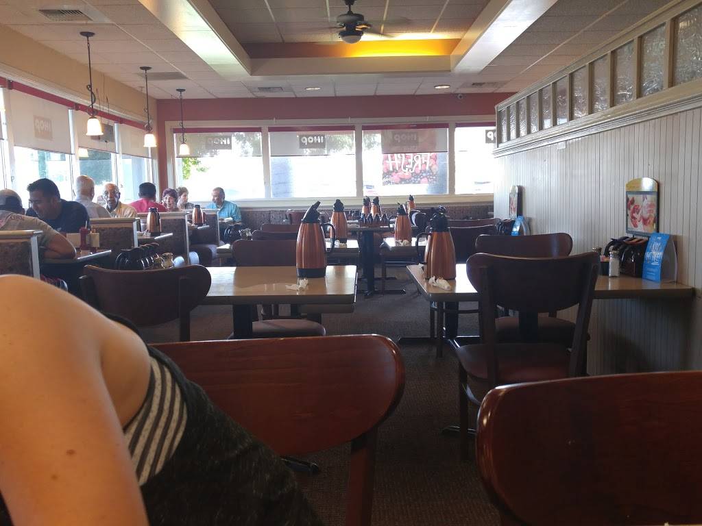 IHOP | restaurant | 1100 Shaw Ave, Sierra Vista Mall, Clovis, CA 93612, USA | 5593240245 OR +1 559-324-0245