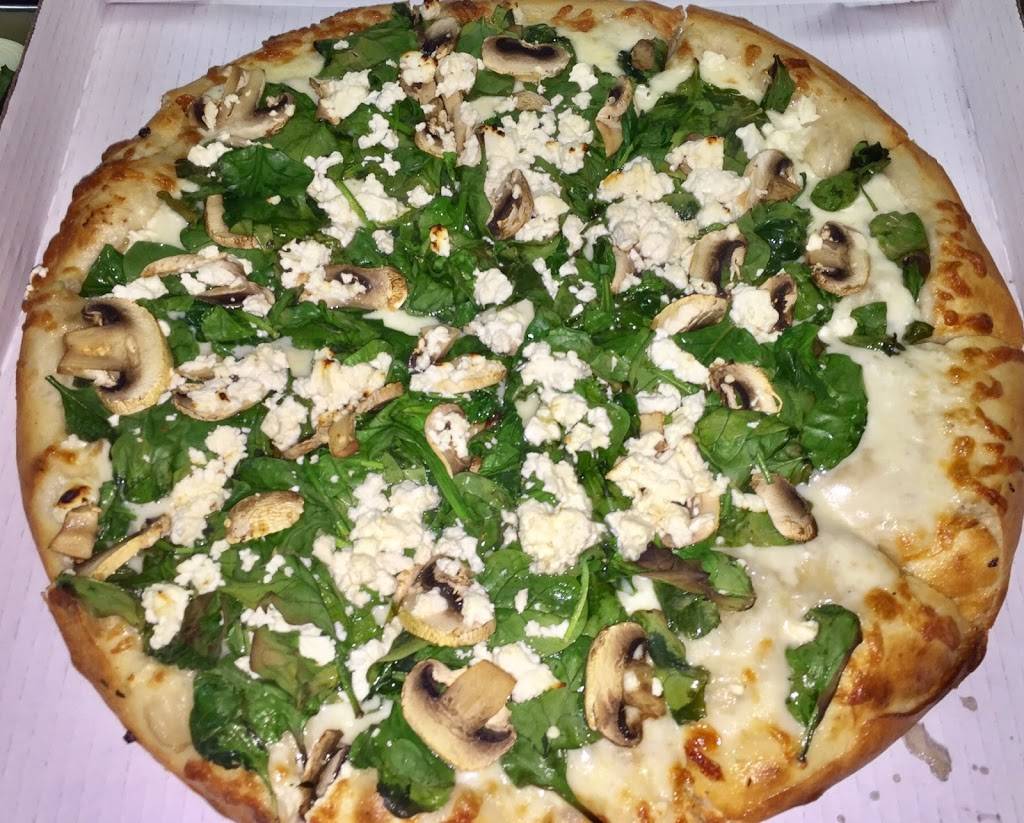 The Coach Sports Grille | restaurant | 26685 Dequindre Rd, Madison Heights, MI 48071, USA | 2483984411 OR +1 248-398-4411