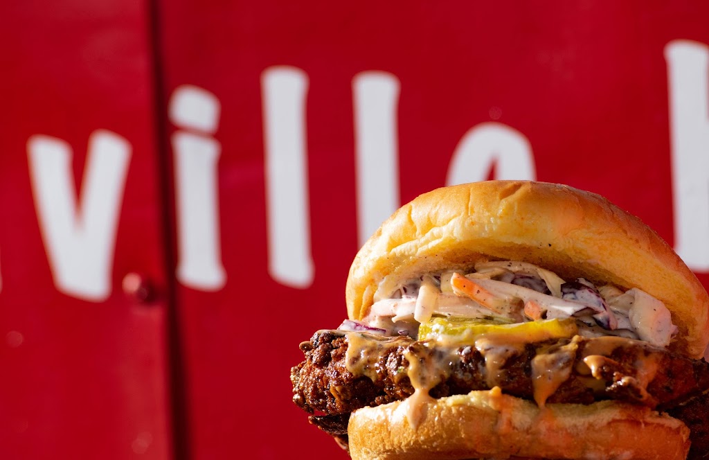 Hen House Nashville Hot Chicken | restaurant | 200 Main St, Tonawanda, NY 14150, USA | 7166946317 OR +1 716-694-6317