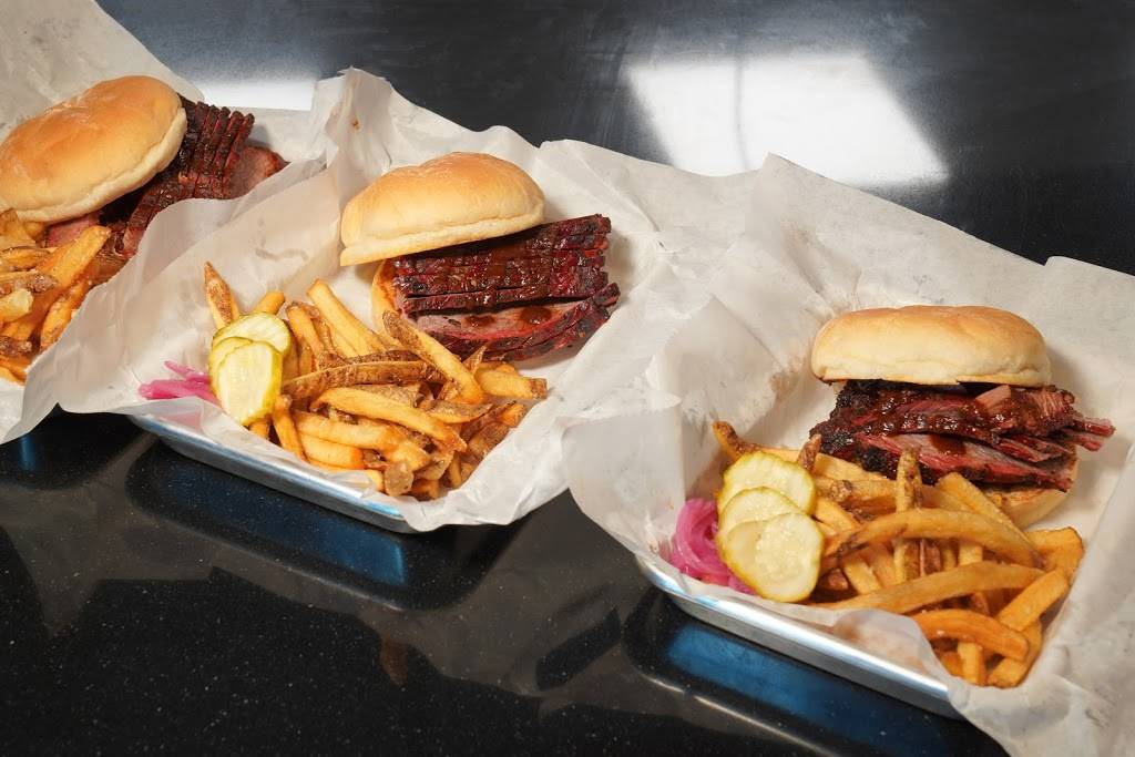 Blind Box BBQ - NFM | cafe | 1601 Village West Pkwy, Kansas City, KS 66111, USA | 9132684227 OR +1 913-268-4227