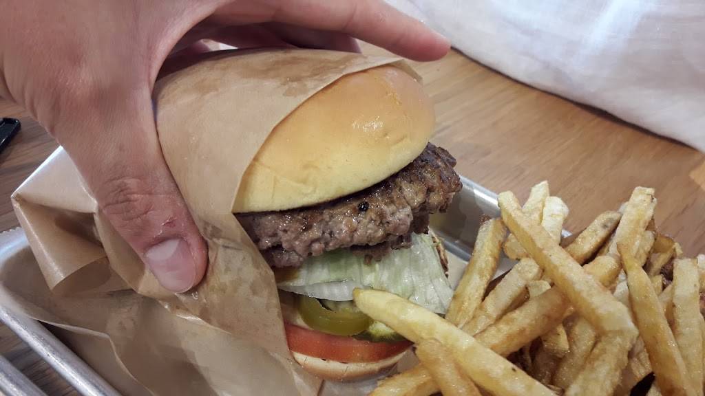 Elevation Burger | restaurant | 664 New Loudon Rd, Latham, NY 12110, USA | 5186080019 OR +1 518-608-0019