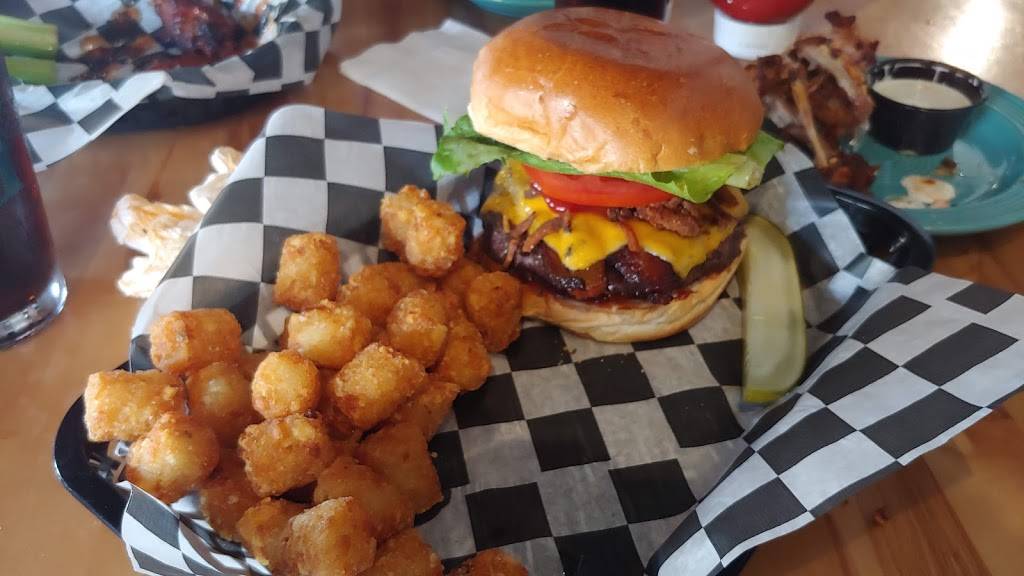 Oakys Tavern | restaurant | 9205 US-31, Grawn, MI 49637, USA | 2312766244 OR +1 231-276-6244