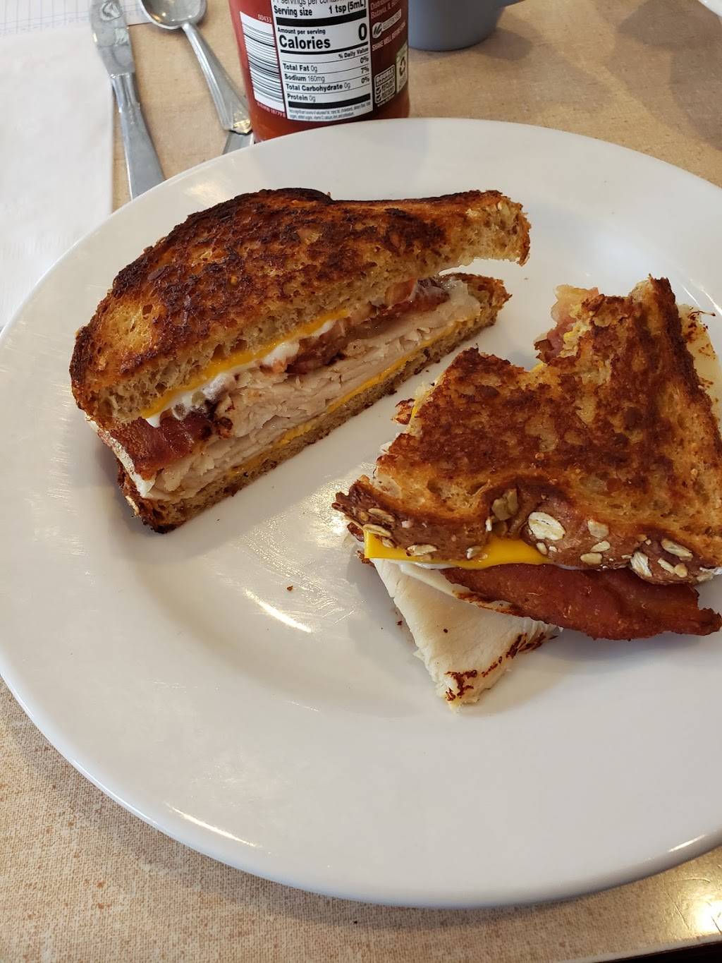 Teds Ice Cream & Restaurant | restaurant | 6204 W North Ave, Wauwatosa, WI 53213, USA | 4142585610 OR +1 414-258-5610