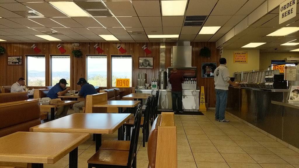 The Hat | restaurant | 40476 Murrieta Hot Springs Rd, Murrieta, CA 92563, USA | 9513042244 OR +1 951-304-2244