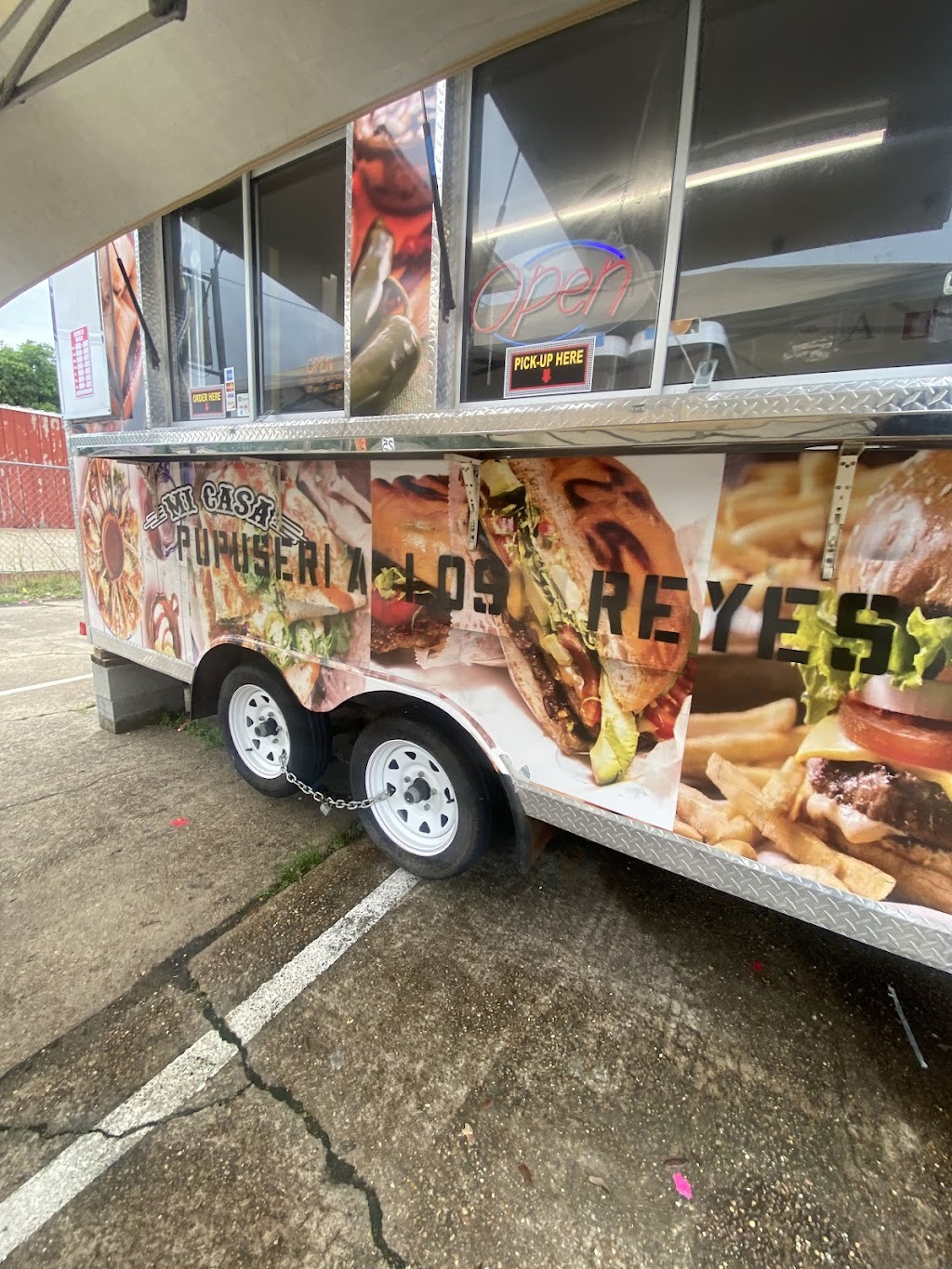 Pupuseria Los Reyes | restaurant | 3201-1/2 Old Mobile Ave, Pascagoula, MS 39581, USA | 2286271806 OR +1 228-627-1806