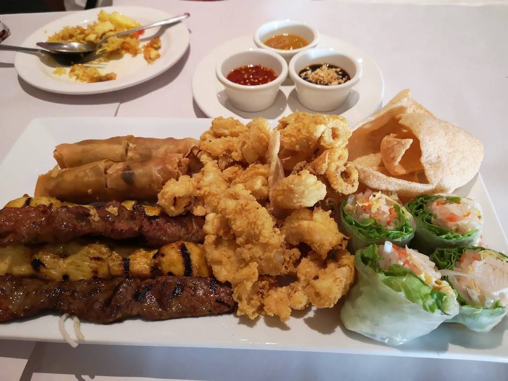 Twin Fish Thai Cuisine | restaurant | 5555 Eglinton Ave W, Etobicoke, ON M9C 5M1, Canada | 4166958866 OR +1 416-695-8866