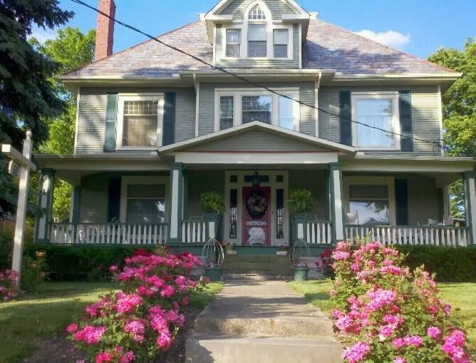 Elizabeth on Main | restaurant | 52 N Main St, Johnstown, OH 43031, USA | 6145656433 OR +1 614-565-6433