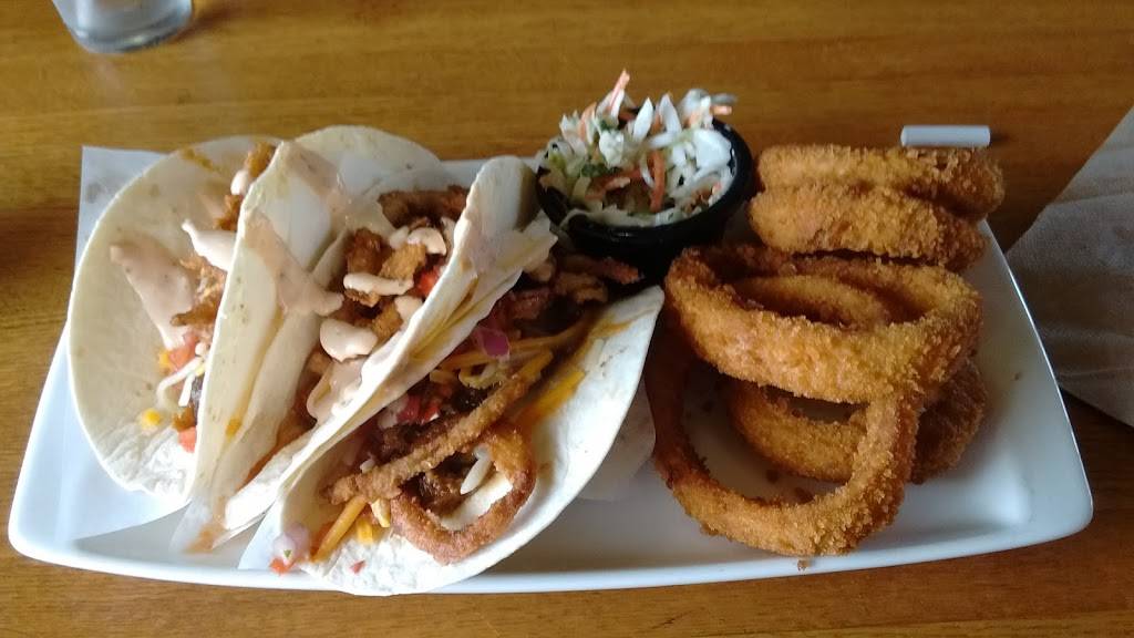 Applebees Grill + Bar | restaurant | 3024 Milton Ave, Janesville, WI 53545, USA | 6087563559 OR +1 608-756-3559