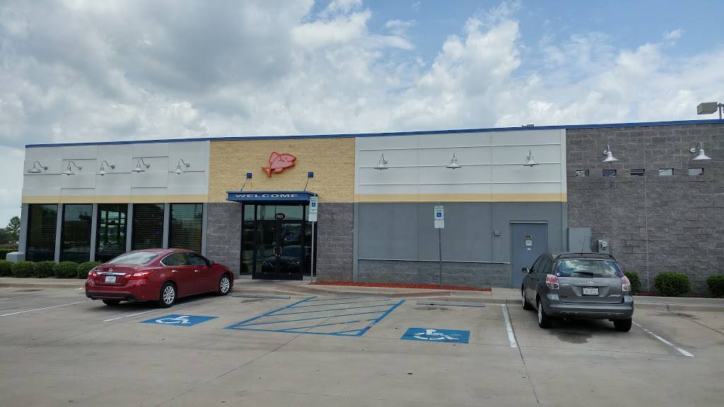 Long John Silvers | restaurant | 1901 S Loop 288, Denton, TX 76208, USA | 9402302922 OR +1 940-230-2922