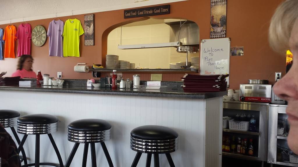 Flips Pancake House | restaurant | 4100 27th St, Moline, IL 61265, USA | 3095176455 OR +1 309-517-6455